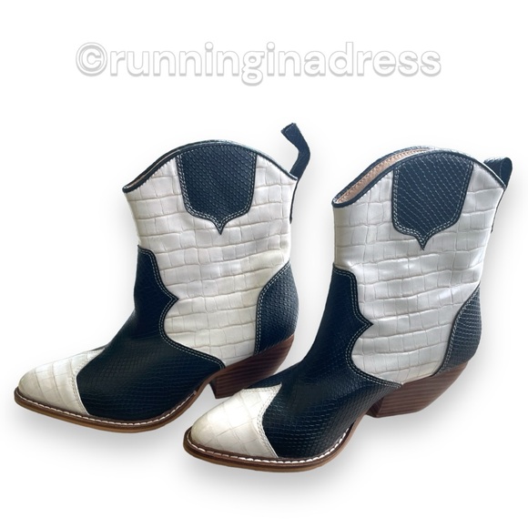 NWOB Flawed ARider Eden Western Inspired Crocodile Embossed Cow Print Boot 7 - Picture 10 of 16